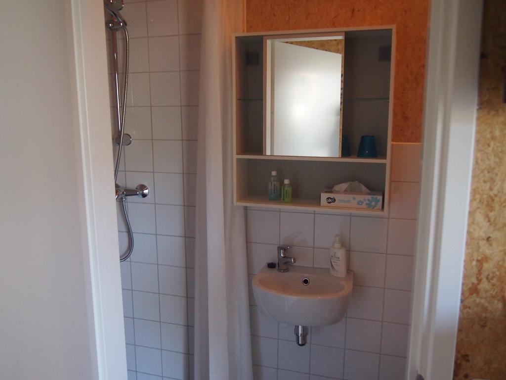 Hotel Kantje Levantje 米德尔哈尼斯 外观 照片