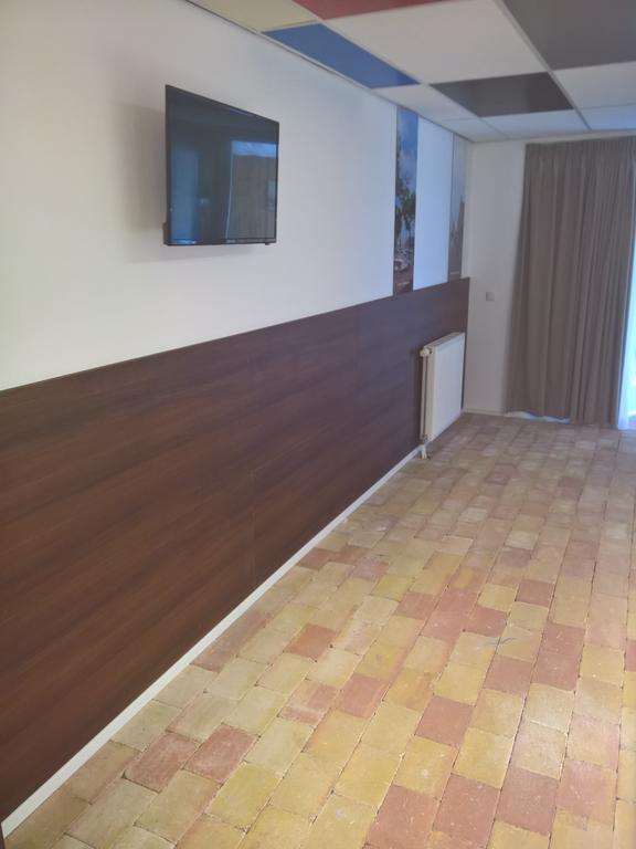Hotel Kantje Levantje 米德尔哈尼斯 外观 照片